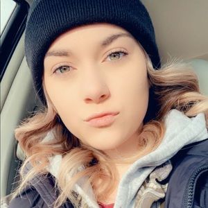 Meet your Posher, Desiree